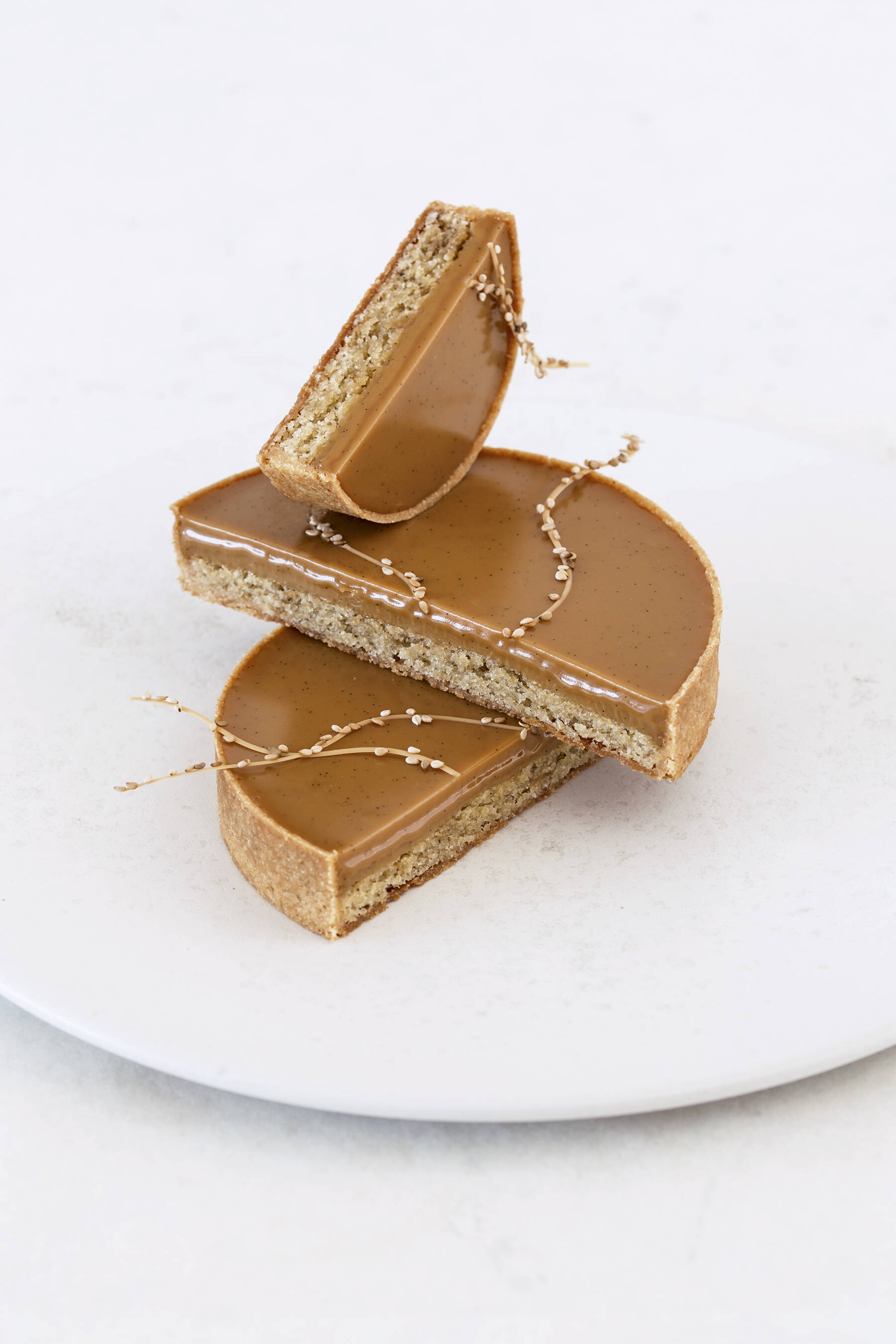 Sesame coffee caramel tart
